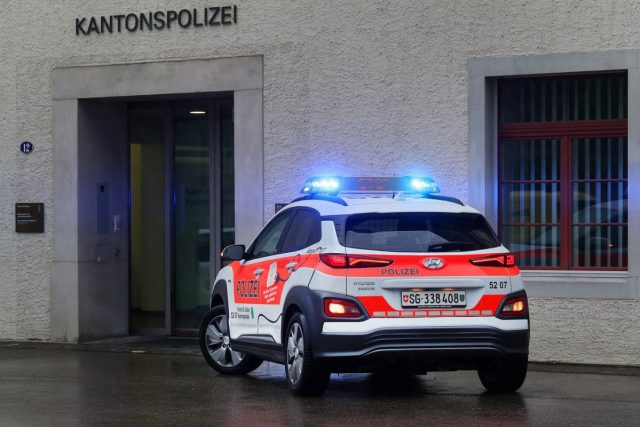 elektromobil-hyundai-kona-svycarska-policie- (3) elektromobil-hyundai-kona-svycarska-policie- (3)
