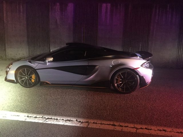 mclaren-600lt-policie-zabaven-v-kanade mclaren-600lt-policie-zabaven-v-kanade