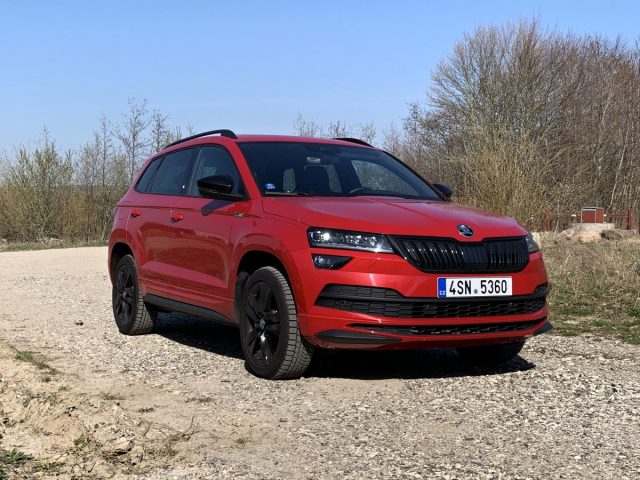 test-2019-skoda-karoq-sportline-15-tsi-110-kw-act- (5) test-2019-skoda-karoq-sportline-15-tsi-110-kw-act- (5)