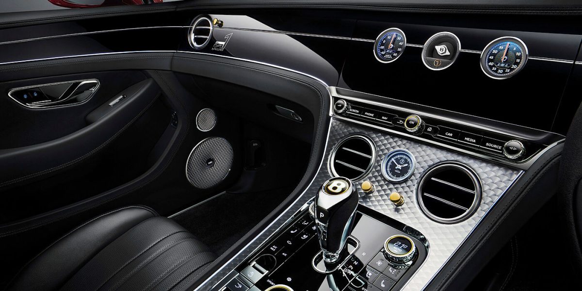 Bentley-Continental-GTC-Number-1-Edition-limitovana-edice-na-pocest-Bentley-Blower- (4)
