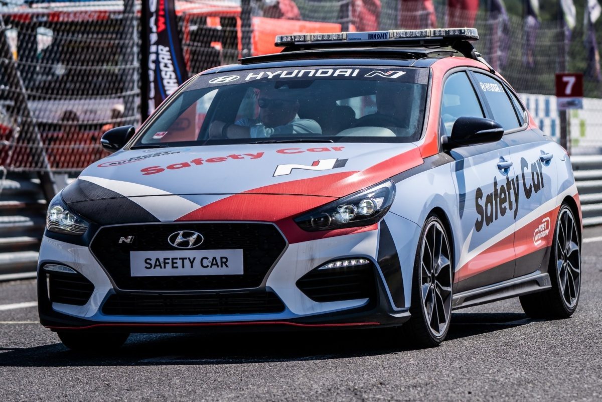 hyundai-i30-n-safety-car-autodrom-most- (3)