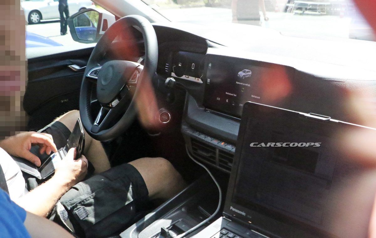 spy-foto-2020-skoda-octavia-combi-interier- (1)