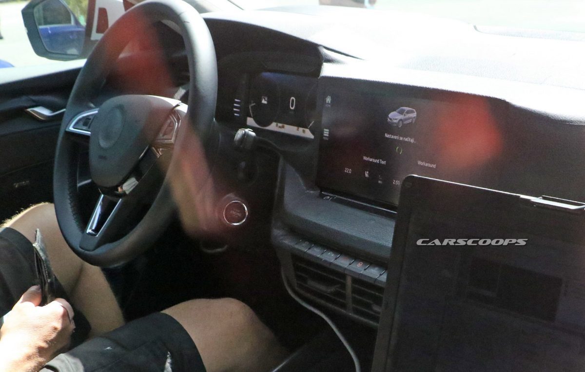 spy-foto-2020-skoda-octavia-combi-interier- (3)