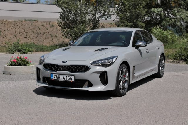 test-2019-kia-stinger-gt-v6-33-t-gdi-8at-4x4- (8) test-2019-kia-stinger-gt-v6-33-t-gdi-8at-4x4- (8)