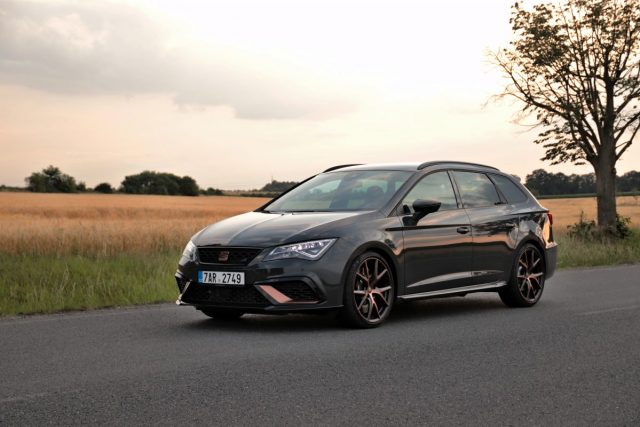 test-2019-seat-leon-cupra-r-st-20-tsi-300k-4-drive-dsg- (33) test-2019-seat-leon-cupra-r-st-20-tsi-300k-4-drive-dsg- (33)