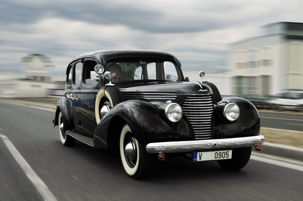 1939-SKODA-SUPERB-3000-OHV