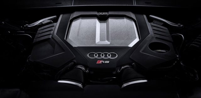 2020-Audi-RS6-Avant-C8- (6)