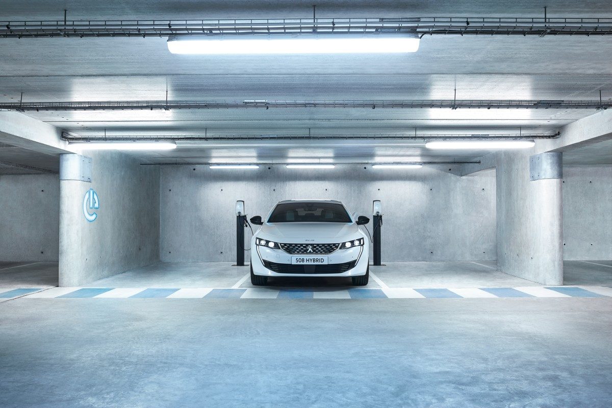 PEUGEOT_508-plug-in_hybrid-01