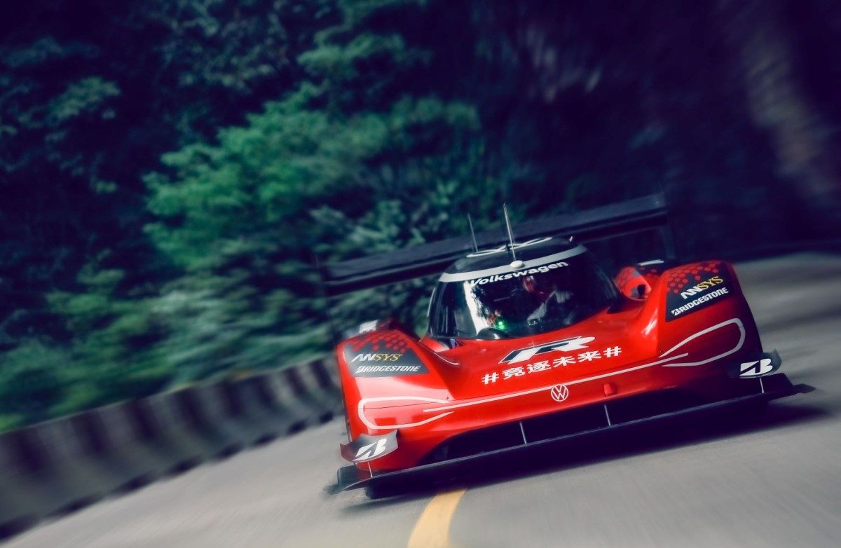 rekord-volkswagen-Tianmen-Shan-Big-Gate-Road- (1)