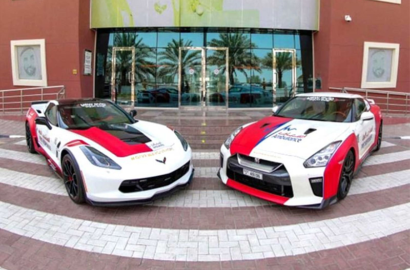 Dubai-Ambulance-chevrolet-corvette-nissan-gt-r