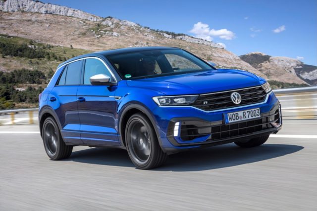 prvni-jizda-2020-volkswagen-t-roc-r-20-tsi- (1) prvni-jizda-2020-volkswagen-t-roc-r-20-tsi- (1)