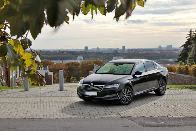 test-2019-skoda-superb-facelift- 20-tdi-evo-110-kw-dsg-laurin-a-klement- (1) test-2019-skoda-superb-facelift- 20-tdi-evo-110-kw-dsg-laurin-a-klement- (1)
