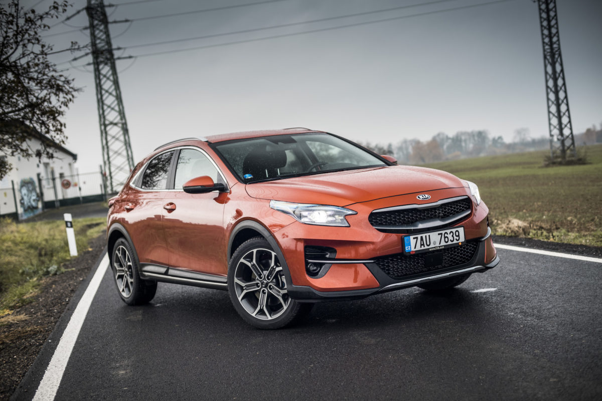 2020-auto-roku-v-ceske-republice-po-druhem-kole-kia-xceed