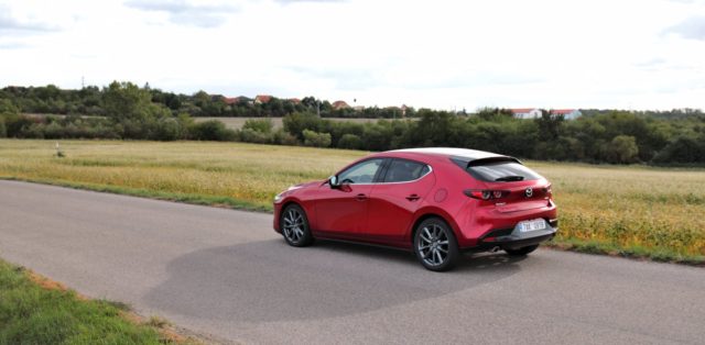 Test-2019-Mazda3-Skyactiv-G122- (5)