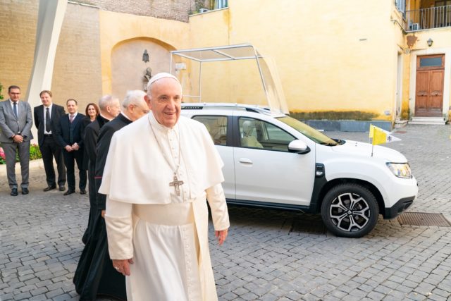 dacia duster papež 1