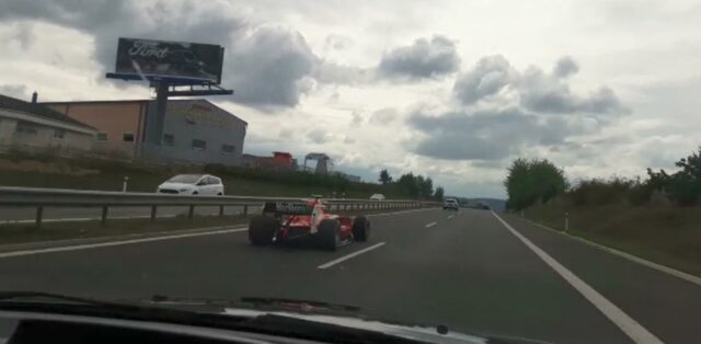 Vypadá to, že policie dopadla fantoma s formulí z dálnice D4. Odmítal z auta vystoupit