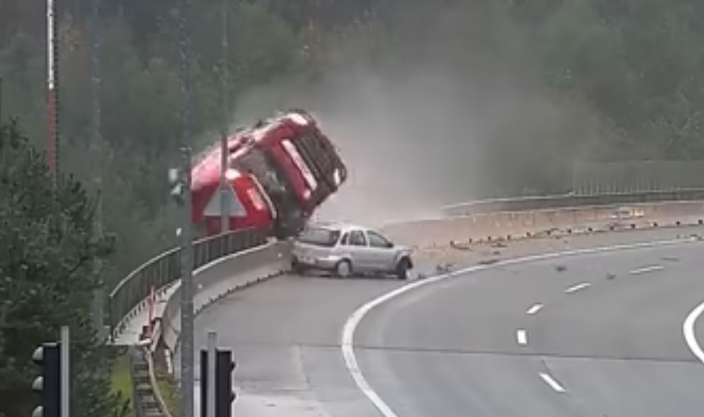 nehoda-kamion-video