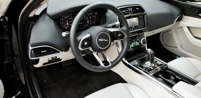 test-2019-Audi-A4-35-TDI-a-Jaguar-XE-D180-AWD- (43)