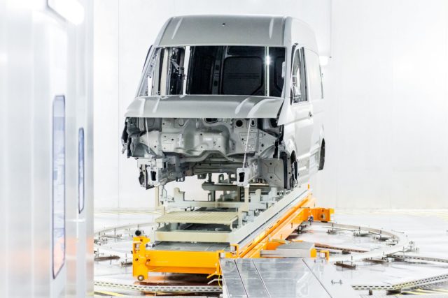 tovarna-vresno-volkswagen-crafter-vw-uzitkove-vozy- (3) tovarna-vresno-volkswagen-crafter-vw-uzitkove-vozy- (3)
