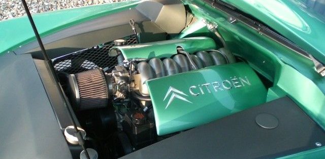 1964-Citroen_DS-s-motorem-V8-Chevrolet_Corvette- (10)