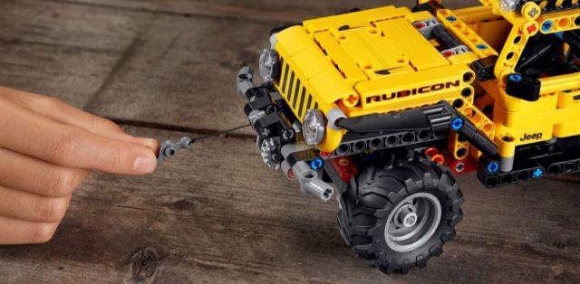 LEGO_Technic-Jeep_Wrangler_Rubicon- (7)