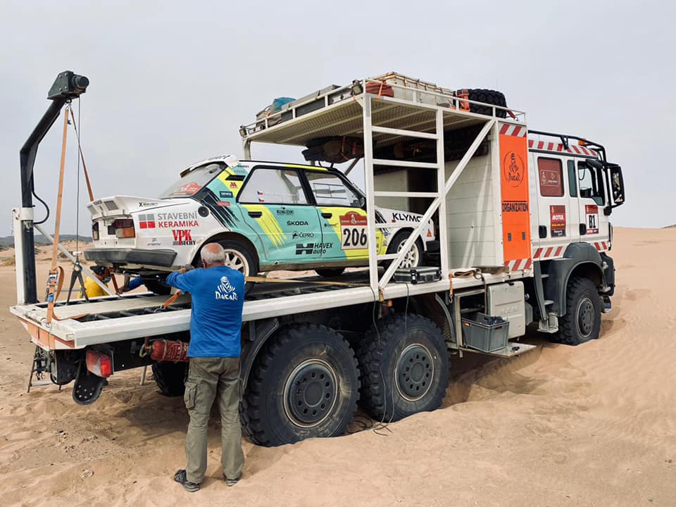 skoda_130_LR-Rallye_Dakar_2021-Ondrej_Klymciw-a-Petr_Vlcek-odstoupeni