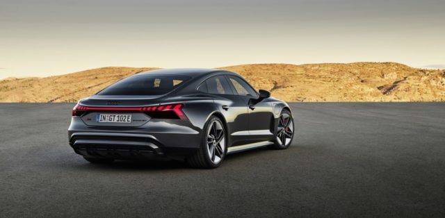 2021-Audi_RS_e-tron_GT-elektromobil- (2)