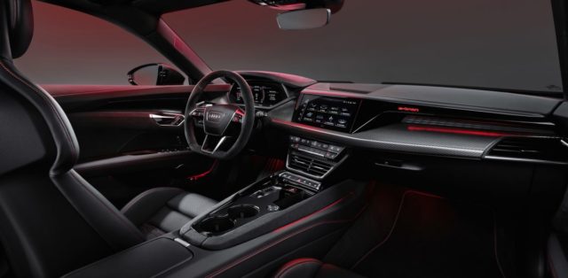 2021-Audi_RS_e-tron_GT-elektromobil- (4)