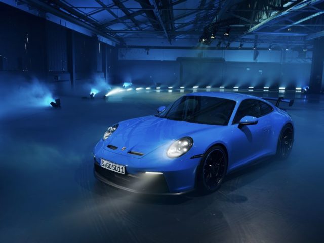 2021-Porsche_911_GT3- (1)