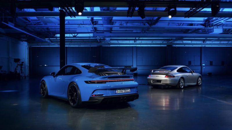 2021-Porsche_911_GT3- (3)