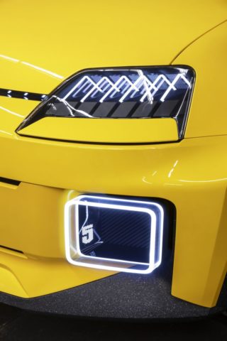 2021-Renault_5-Prototype- (2)