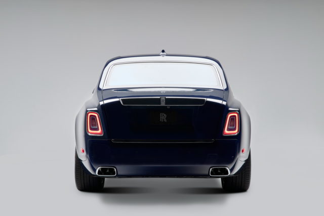 2021-rolls-royce-koa-phantom-3