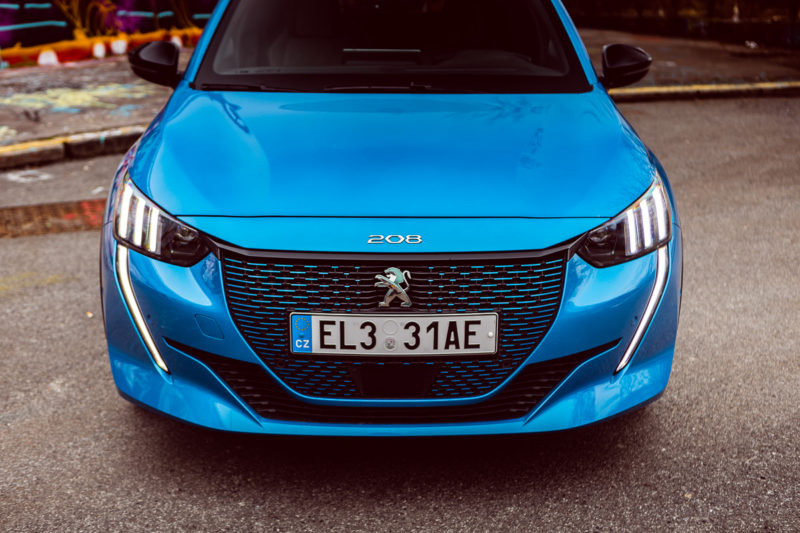 Peugeot e-208
