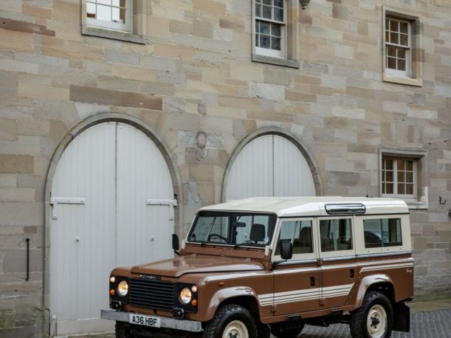 Land Rover Defender - historie - stary a novy