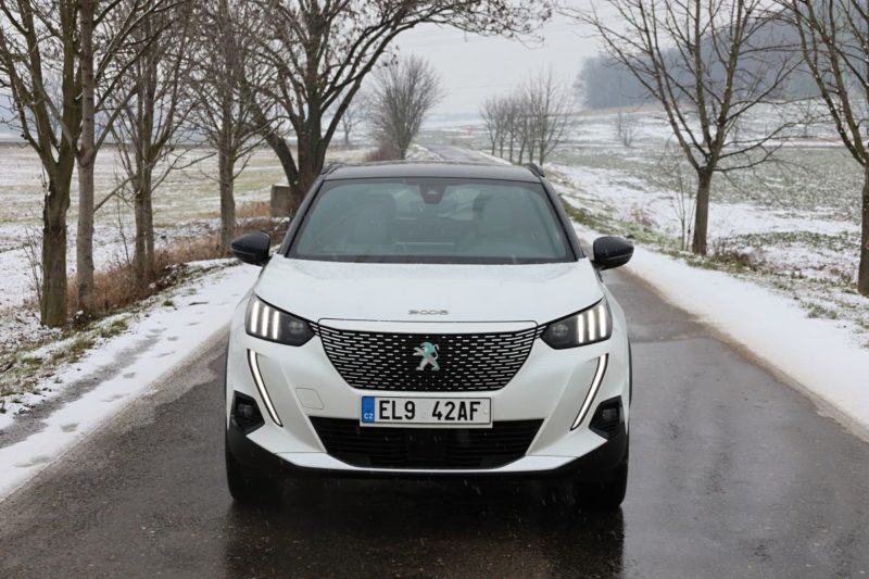 Test-2021-elektromobil-Peugeot_e-2008- (1)