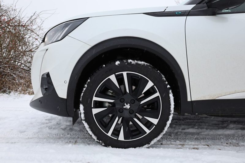 Test-2021-elektromobil-Peugeot_e-2008- (14)