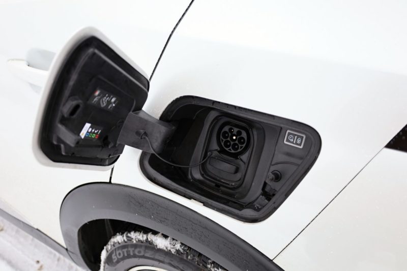 Test-2021-elektromobil-Peugeot_e-2008- (16)