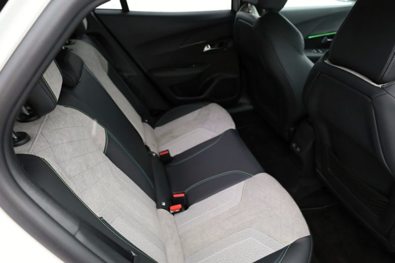 Test-2021-elektromobil-Peugeot_e-2008- (26)