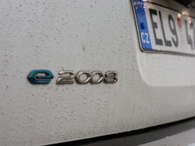 Test-2021-elektromobil-Peugeot_e-2008- (6)