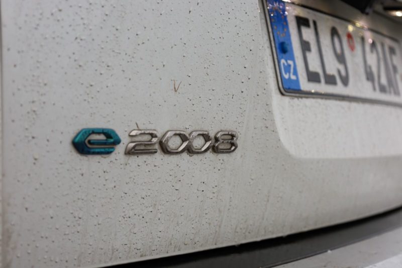 Test-2021-elektromobil-Peugeot_e-2008- (6)