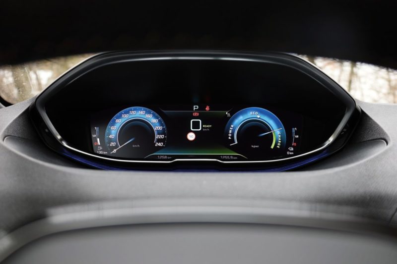 Test2021-Peugeot_3008_GT_Hybrid-EAT8- (14)