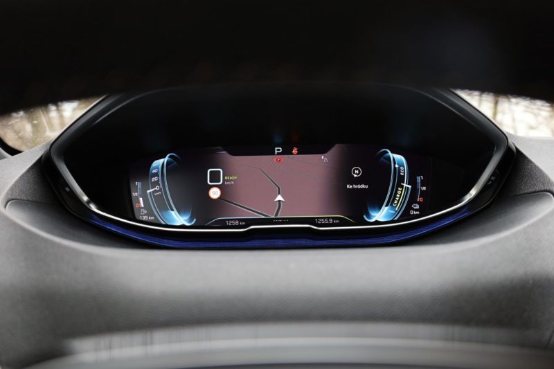Test2021-Peugeot_3008_GT_Hybrid-EAT8- (15)