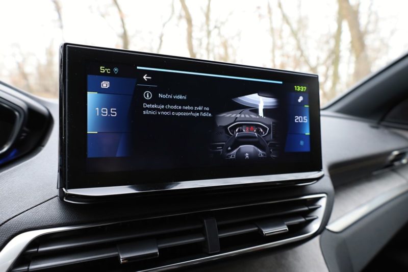 Test2021-Peugeot_3008_GT_Hybrid-EAT8- (18)