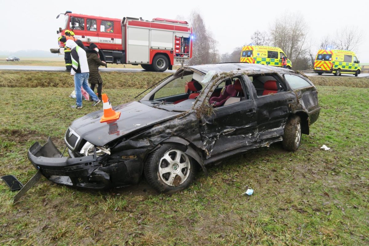 nehoda-octavia-pasy (5)