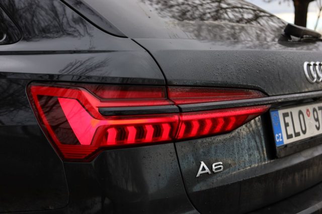 test-2021-audi_a6_avant-55-TFSIe-quattro-plug-in_hybrid- (12)