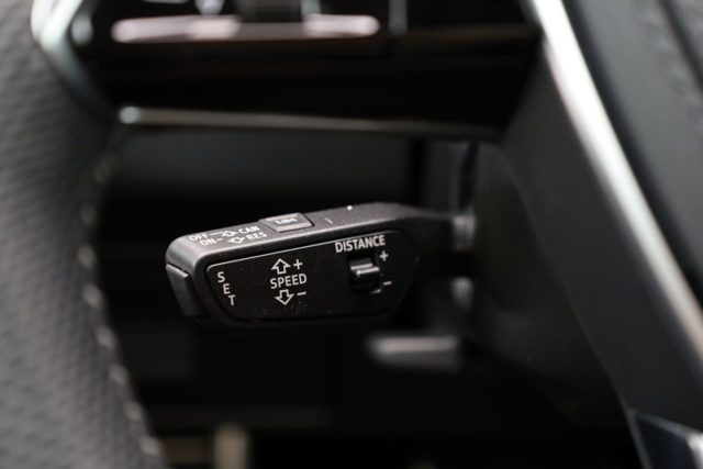 test-2021-audi_a6_avant-55-TFSIe-quattro-plug-in_hybrid- (16)
