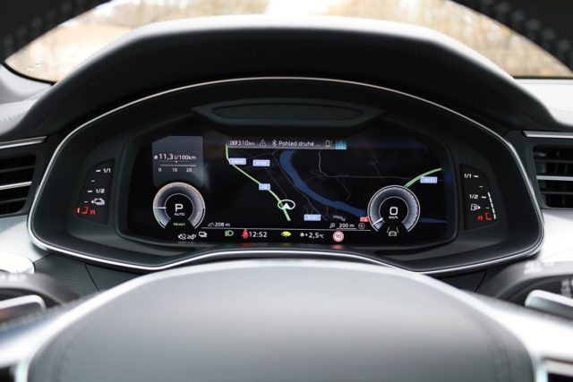 test-2021-audi_a6_avant-55-TFSIe-quattro-plug-in_hybrid- (19)