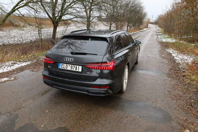test-2021-audi_a6_avant-55-TFSIe-quattro-plug-in_hybrid- (6)