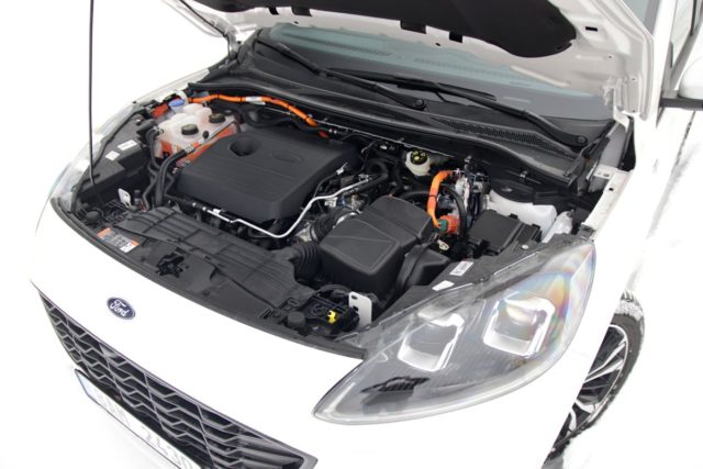 test-2021-hybrid-ford-kuga-hev- (17)