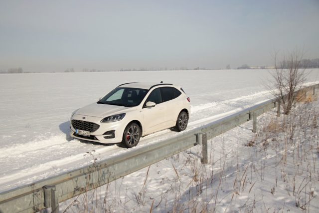 test-2021-hybrid-ford-kuga-hev- (19)